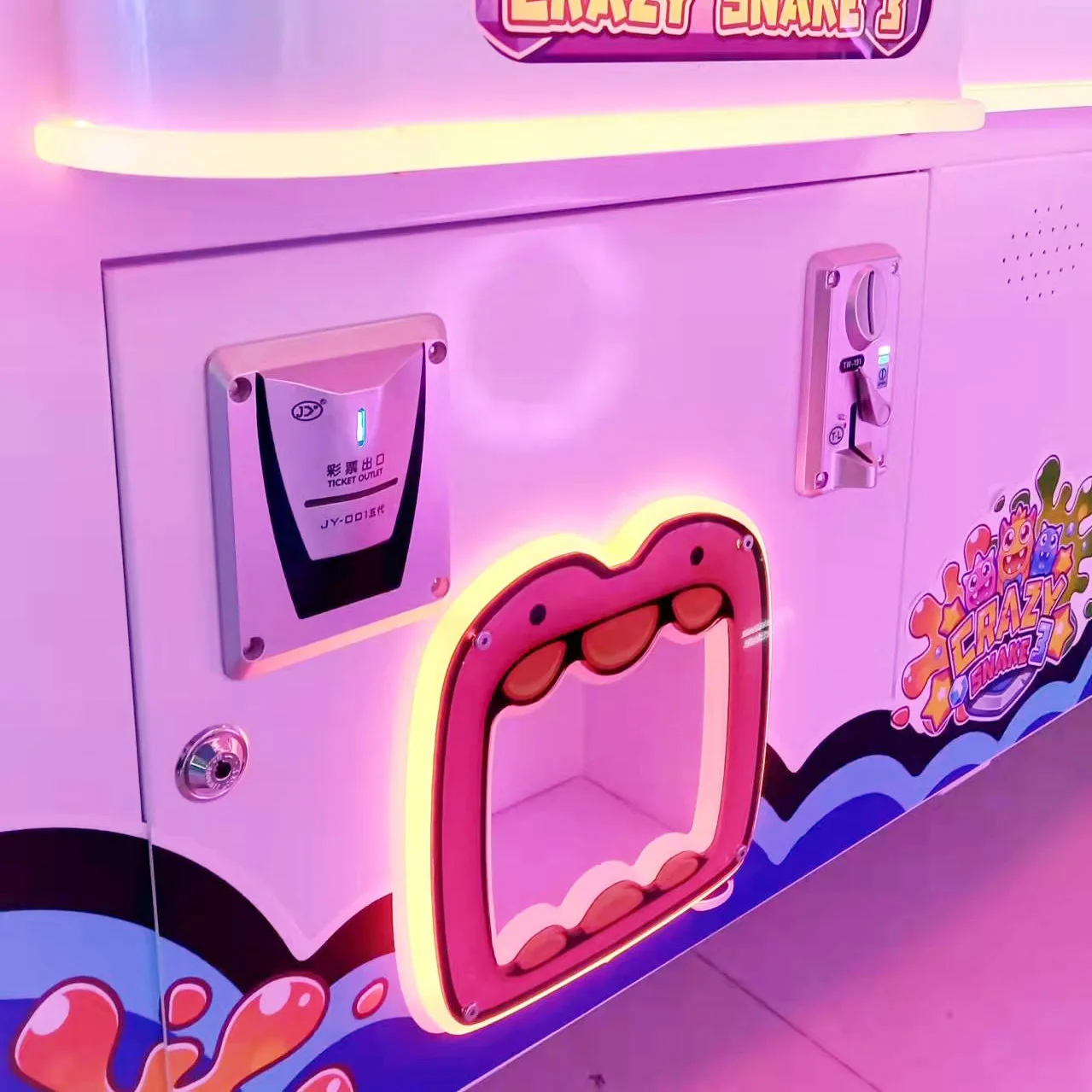 China Supplier Amusement Equipment Arcade Games Elastic Capsule Gashapon Vending Machine
