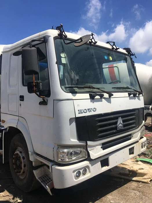 Used mobile sinotruk cement concrete mixer trucks 5m3 8m3 10cbm used howo truck concrete mixer