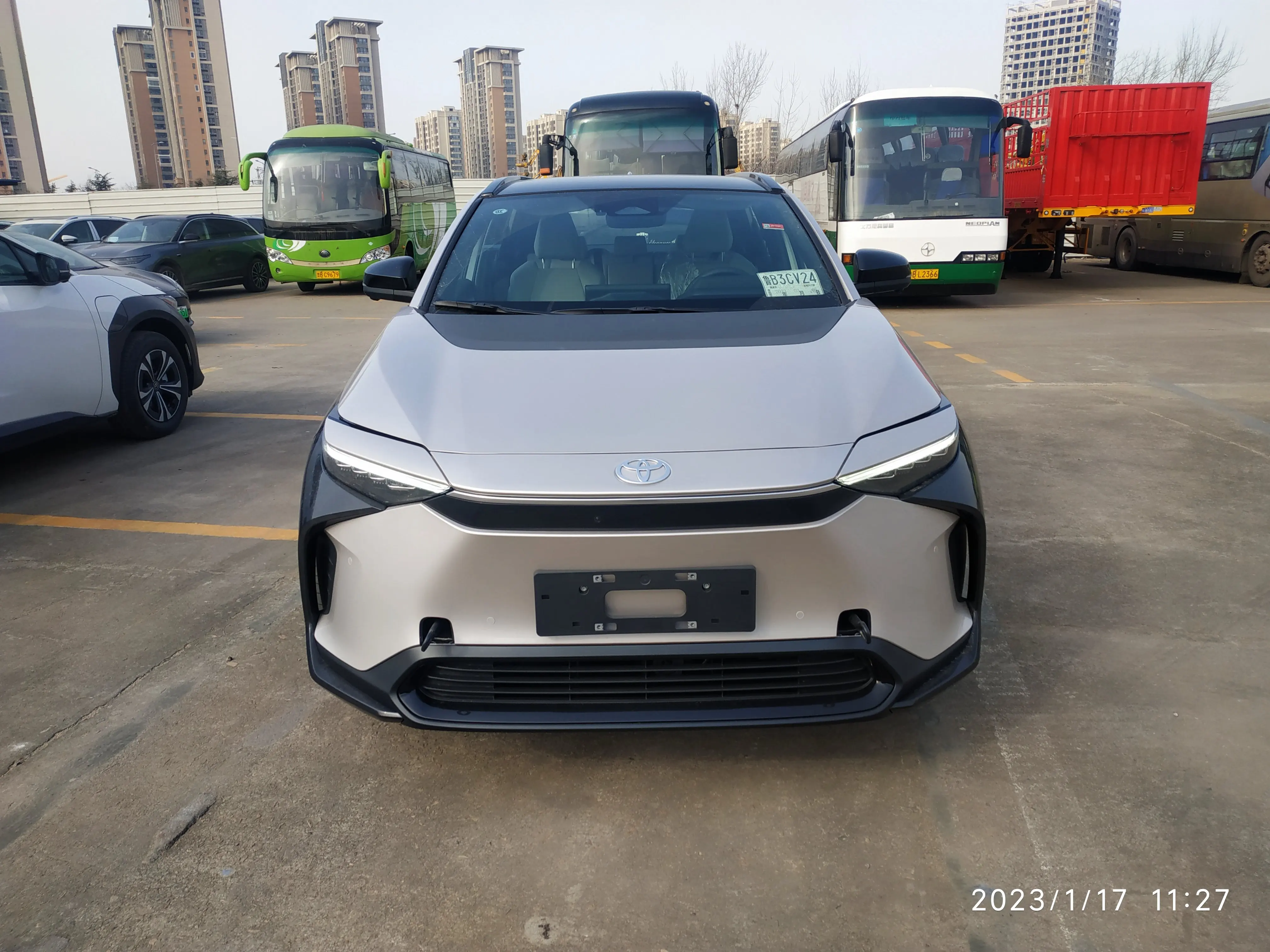 Прямая продажа с фабрики 2023 TOYOTA BZ4X EV AWD электрические автомобили 2WD полноприводный новый автомобиль внедорожник электронные белого и серебристого цвета Сделано в Китае
