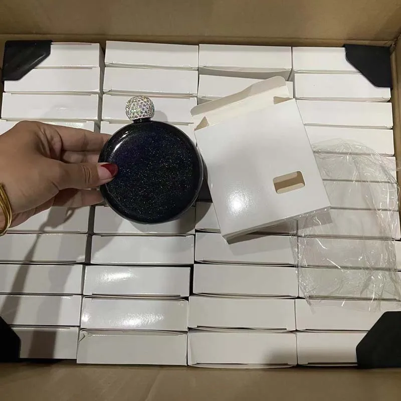 Wholesale Women Pocket Lovely Stainless Steel Alcohol Liquor Flask 5oz Glitter Round Hip Flask With Rhinestone Lid