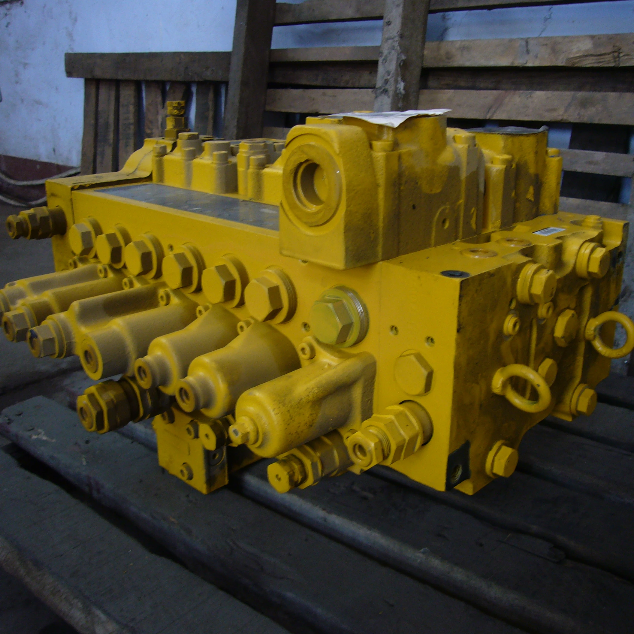 Wholesale PC450-7 Hydraulic main valve 723-47-27501 PC400-7 excavator control valve