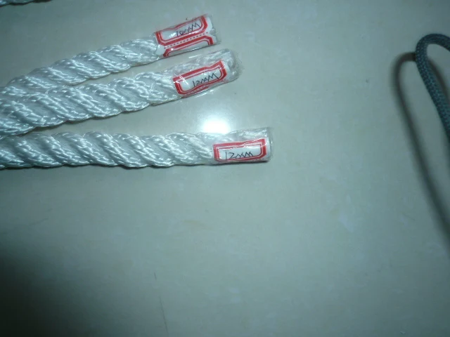  Белый Пограничный канат в крикете