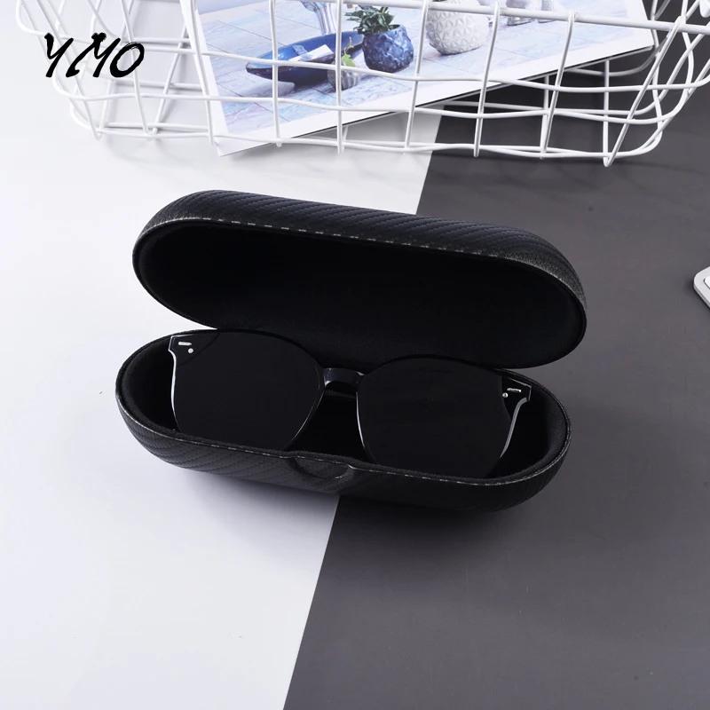 2022 New Carbon Fiber Material Sunglass Case Black Leather Men Eyewear Case Ladies Glass Holder Protect Logo Customized Case