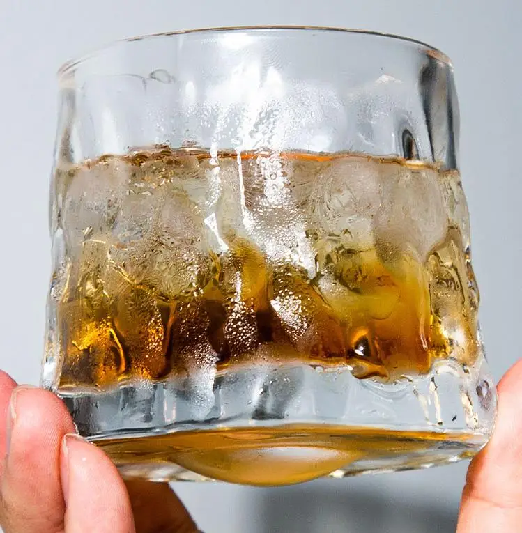 YONGLI Factory Handmade 10oz Drinking Glasses Beer Mug Beer Glass wine whiskey milk tea juice heavy base glass