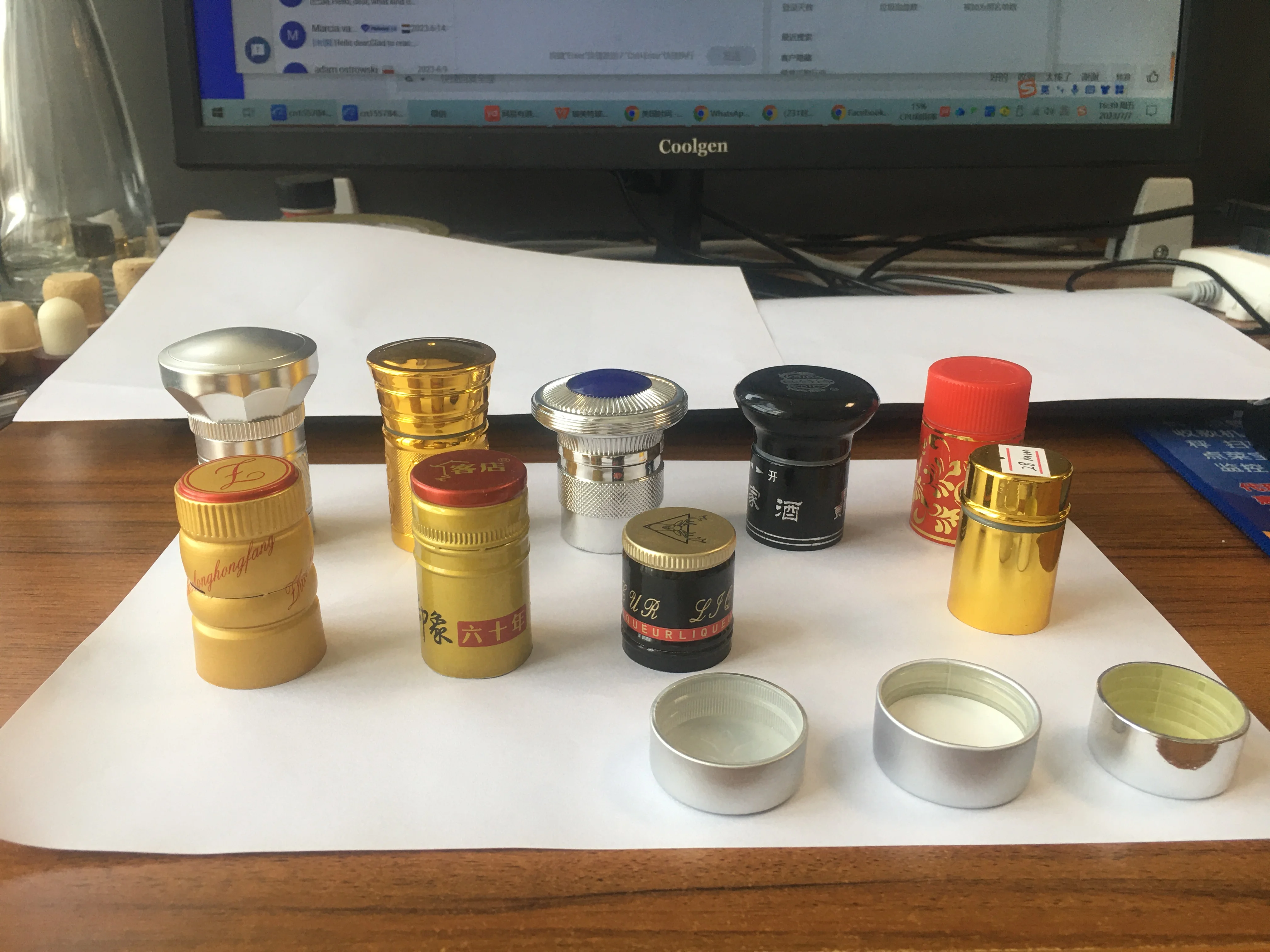 Aluminum screw cap Alcohol glass bottle Liquor glass bottle use leak-proof lids cap Metal screw cap