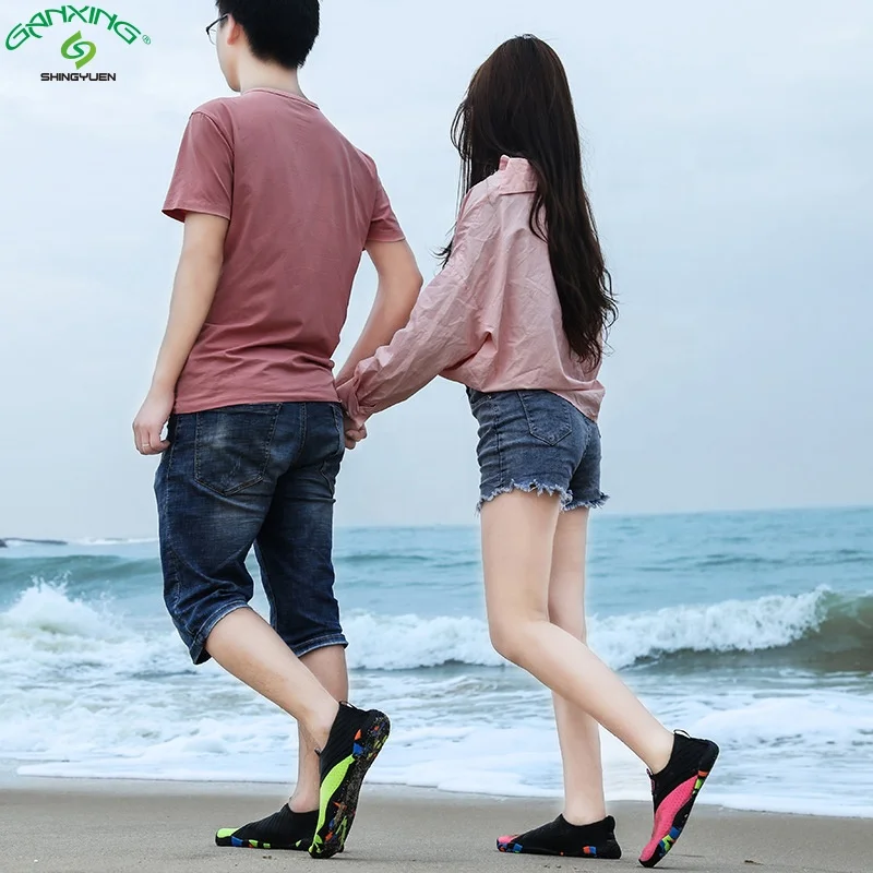 GANXING Wholesale Swimming Shoes Water Sports Sneaker Soft Aqua Barefoot Water Shoes For Women Men Kids