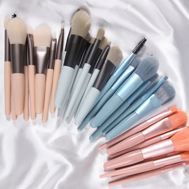 Super Promotions 8pcs Mini Travel Makeup Brush Set Custom Logo Makeup Brush Matte Soft Hair High Quality Portable Candy Color