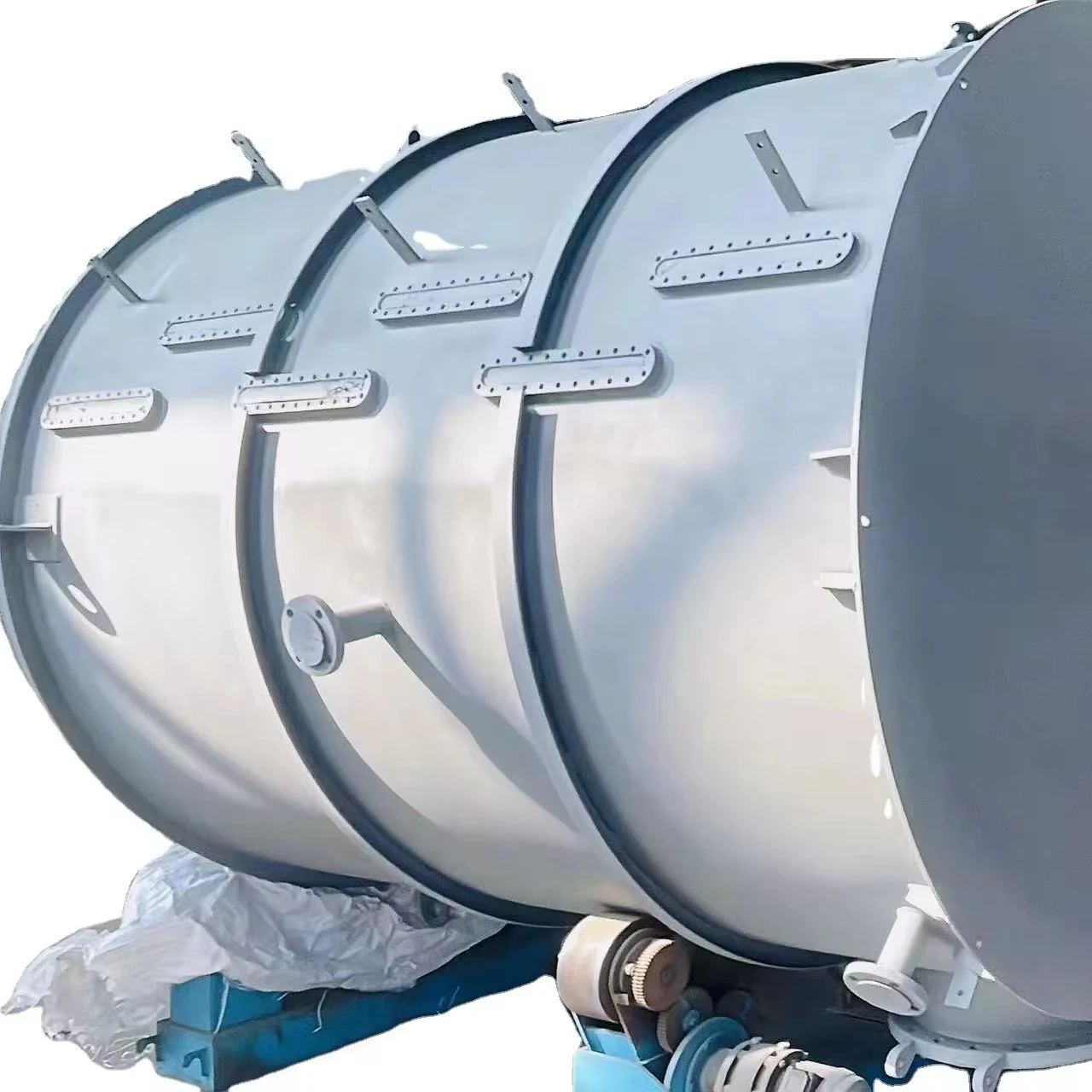 Negative pressure resistant PTFE steel lined reactor vessel