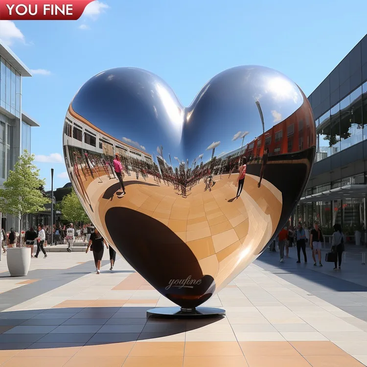 High Polished Outdoor Mirror Stainless Steel Statue Heart Hands