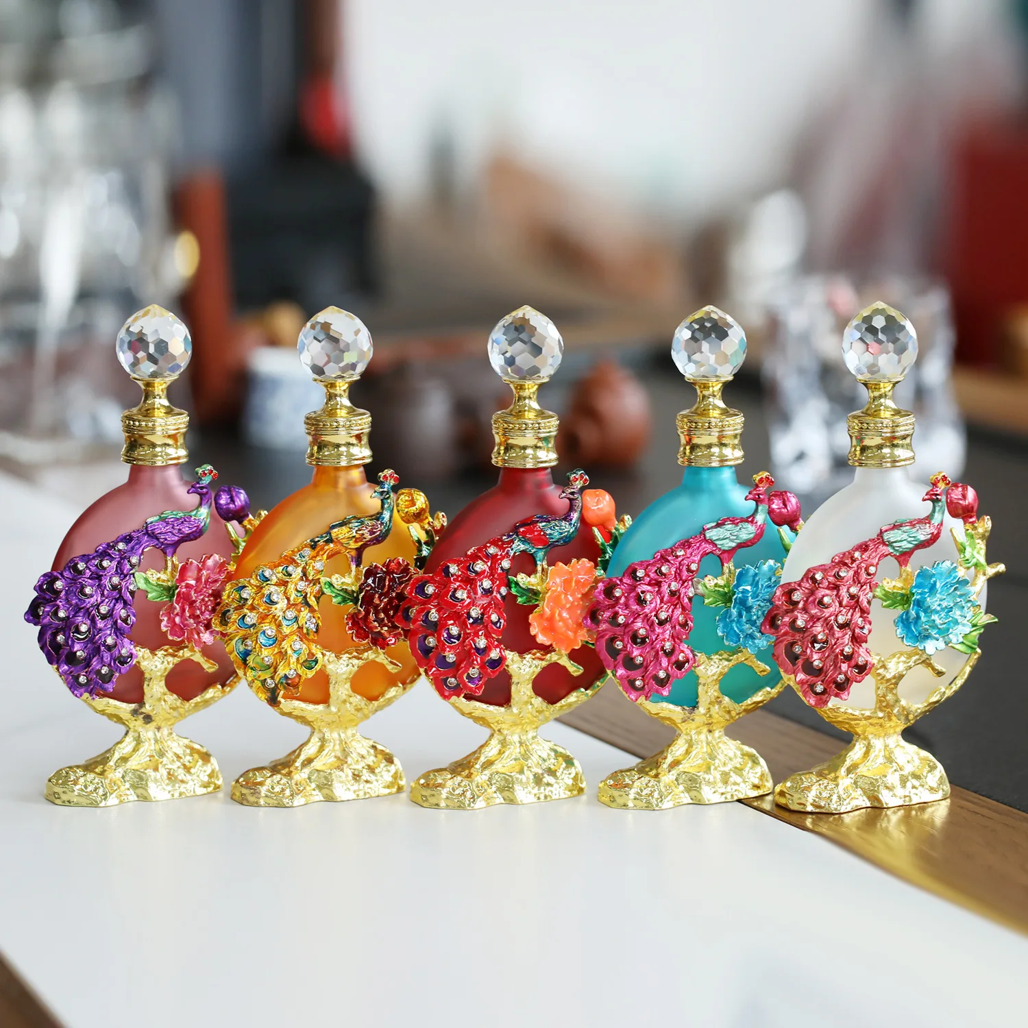 Dubai 30ml Luxury Flat Perfume Bottle with Frost Finish Sealed with a Dropper for Home Decor Ornaments and Packaging Crafts