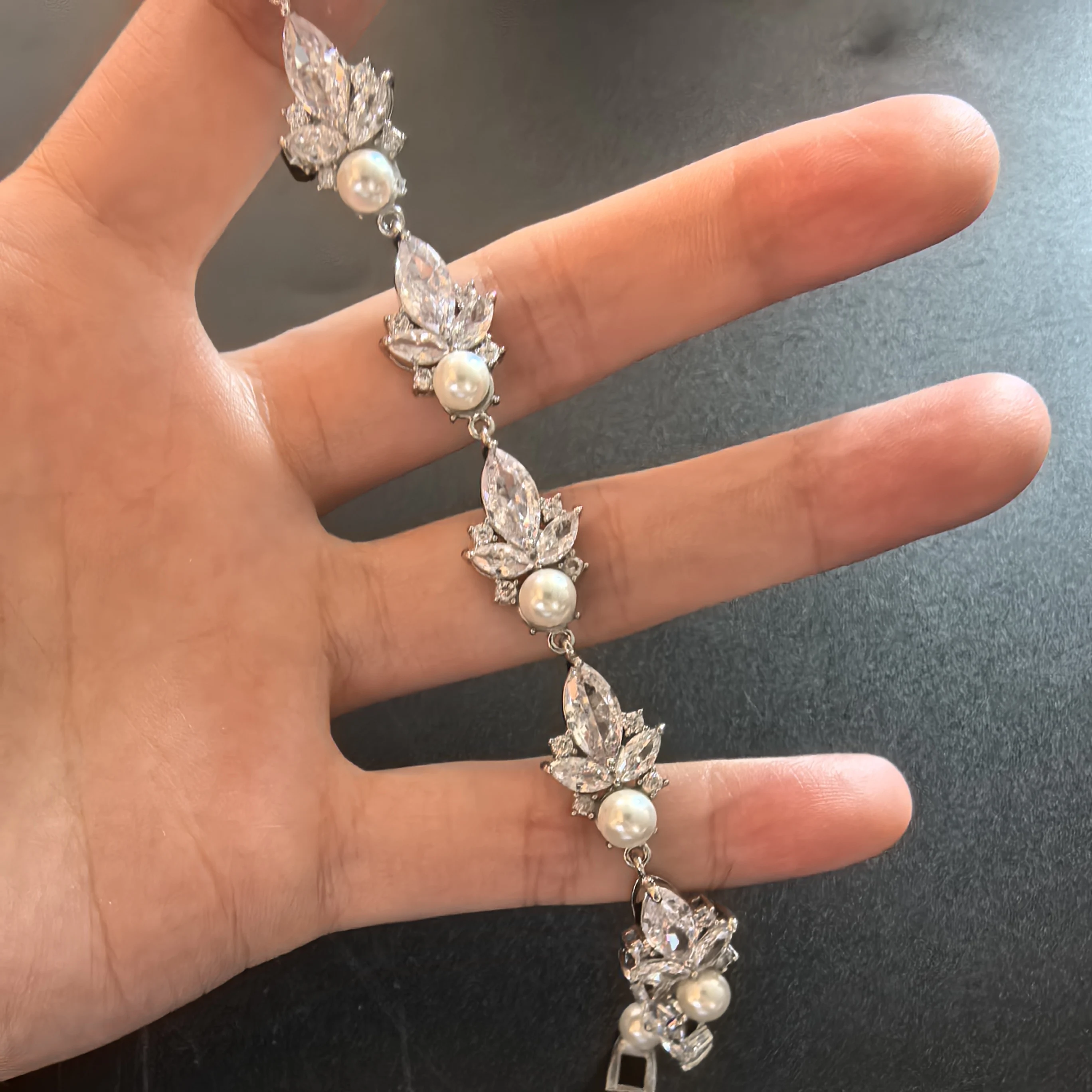 ROMANTIC Wedding Luxury Trending Brass Wrist Pearl Bracelet Designer Charms Zirconia Bracelets For Bridal