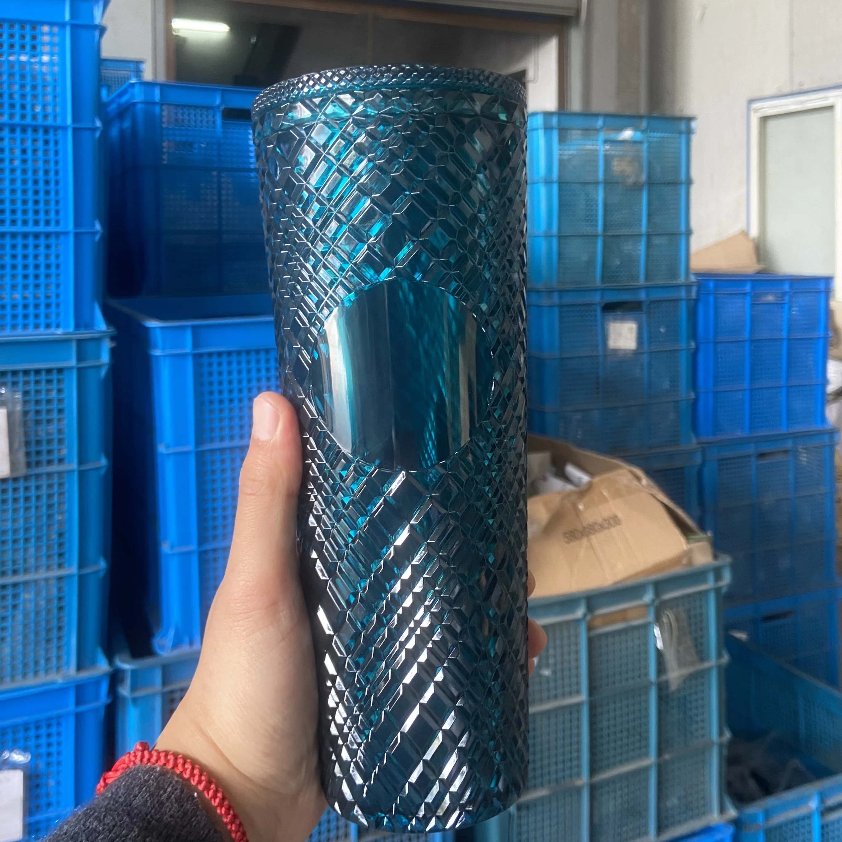 Accept custom 24oz jewel gem dded gemstone double wall green reusable plastic cups with lid and straw