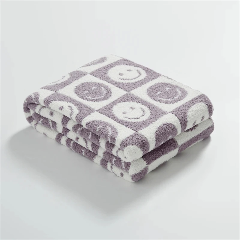 Hot-Selling super cozy popular checkered Throw 100% Polyester Blanket Smile face fluffy soft Microfiber Knitted blanket