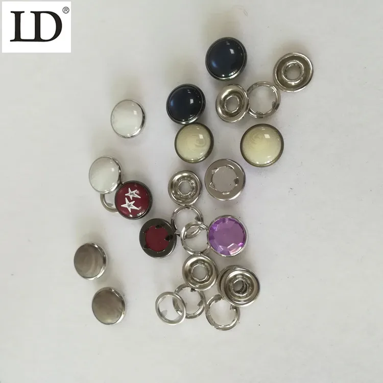 Best price Custom brand jeans clothing tag pu label embossed/alloy label patch for clothes garment