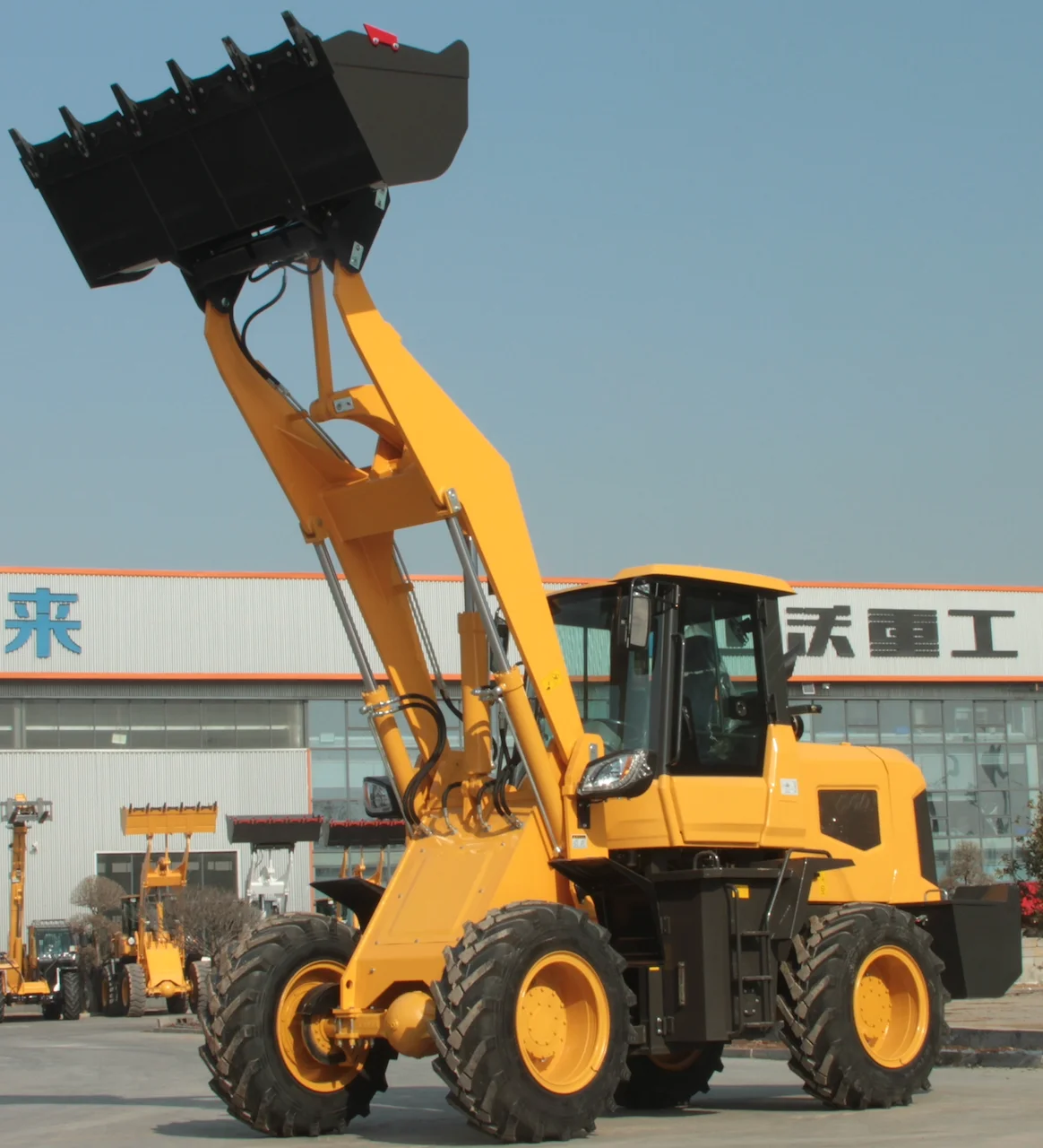 Колесный погрузчик 606 китайский известный бренд колесный qingzhou лидер продаж 2023