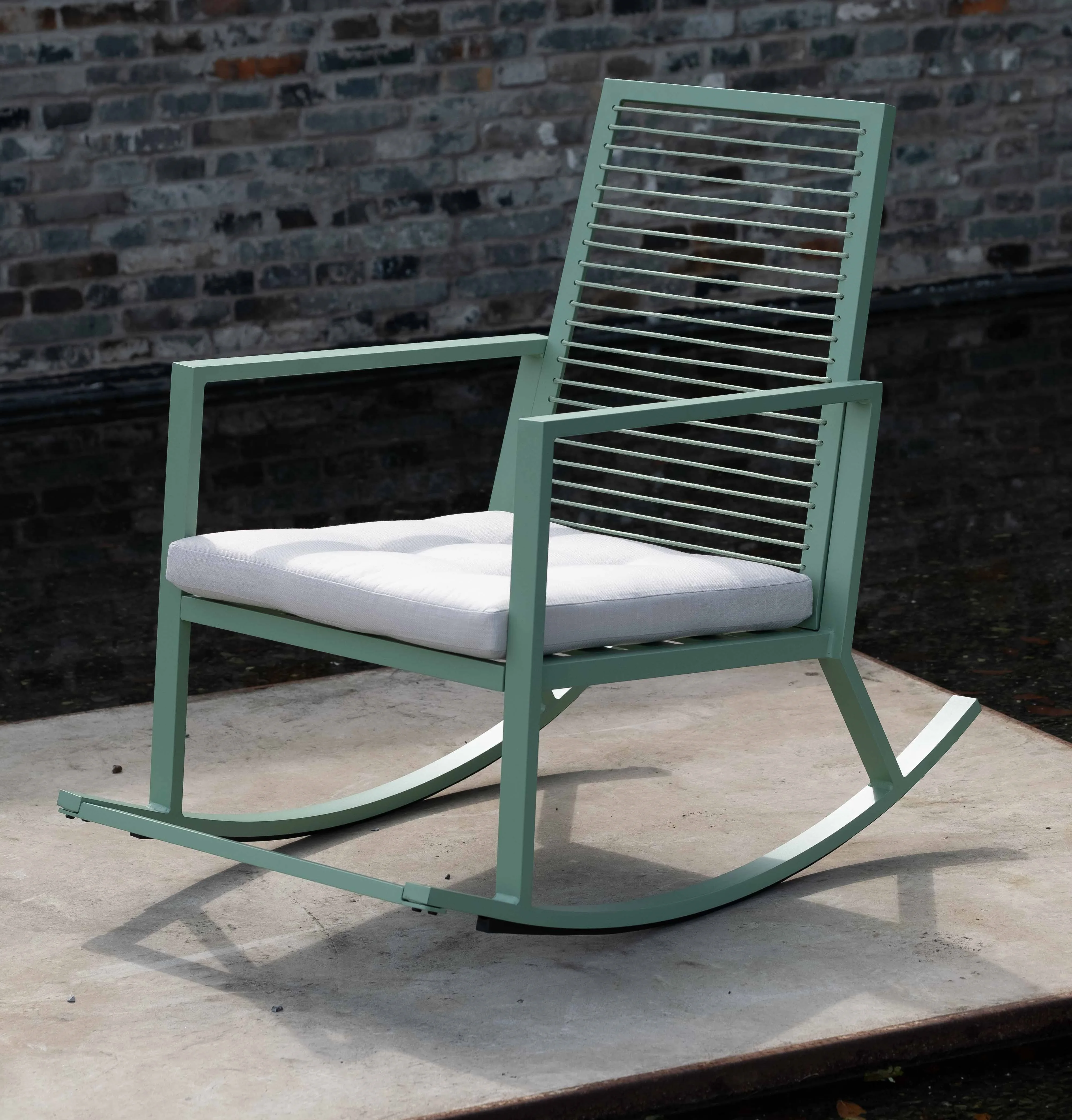 egg chair