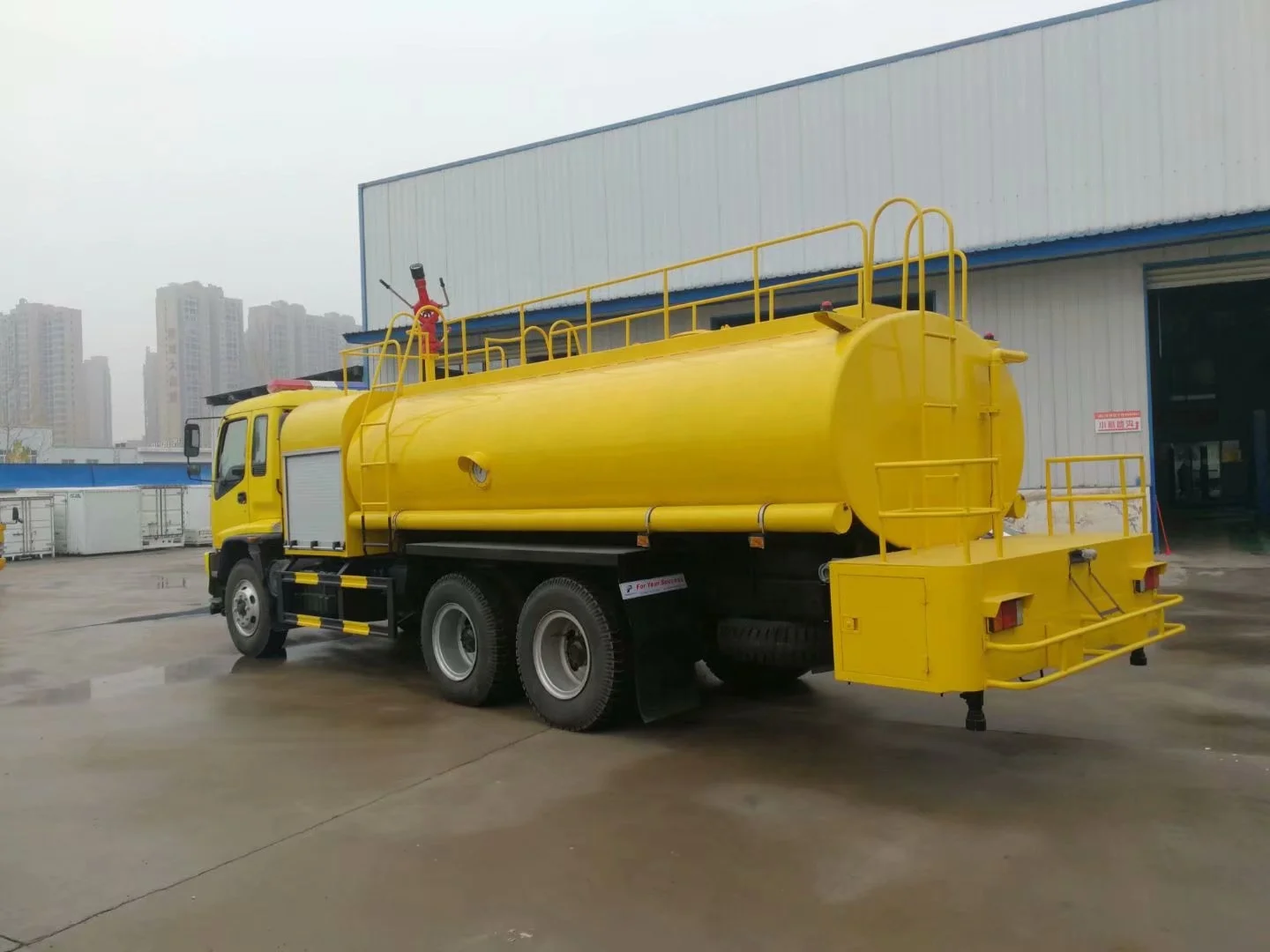 Японская технология монтаж на шасси 4x2 10 м3 20 резервуар для воды грузовики нефтяных