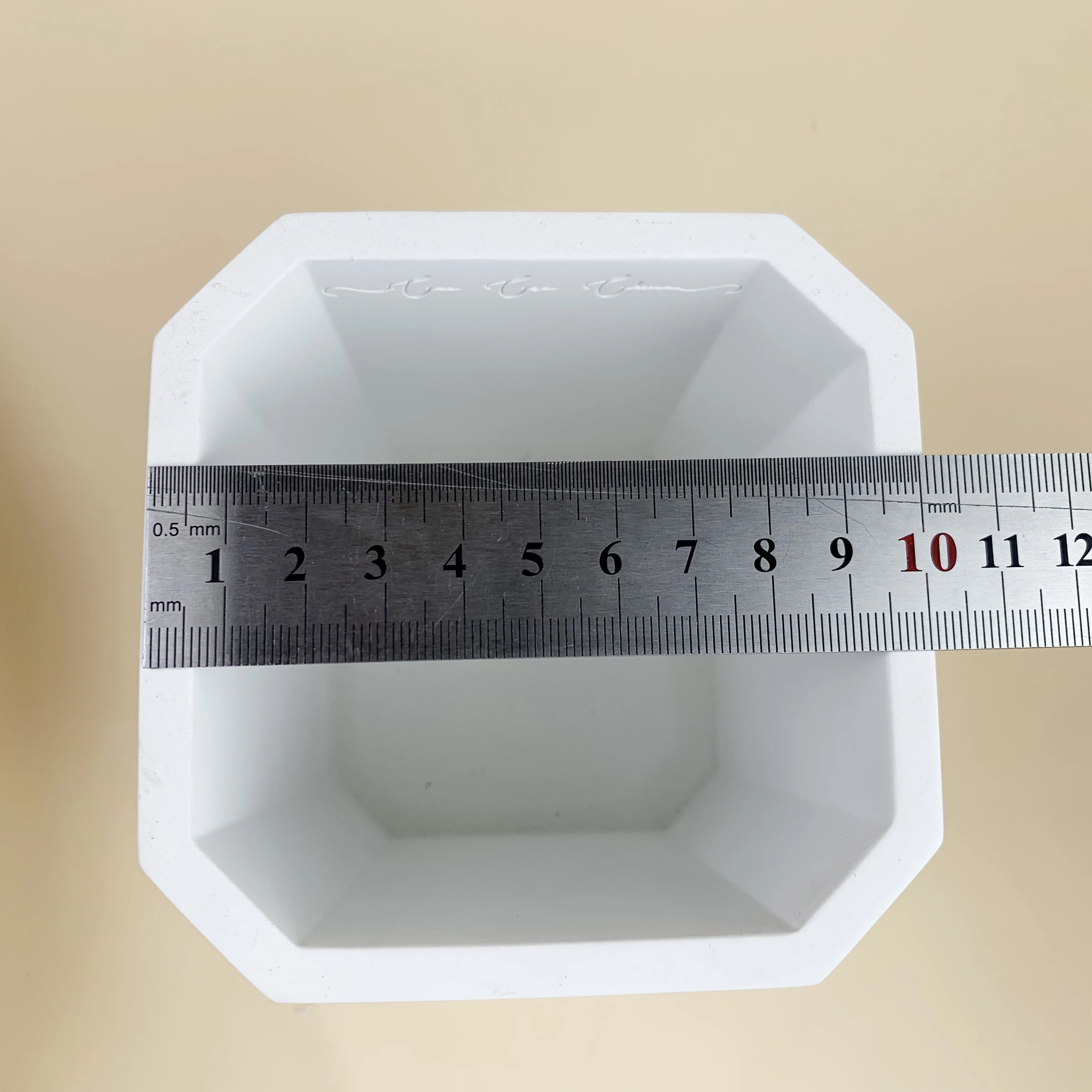 Factory Supplier White Cement Candle Holders Lanterns Concrete Candle Jars