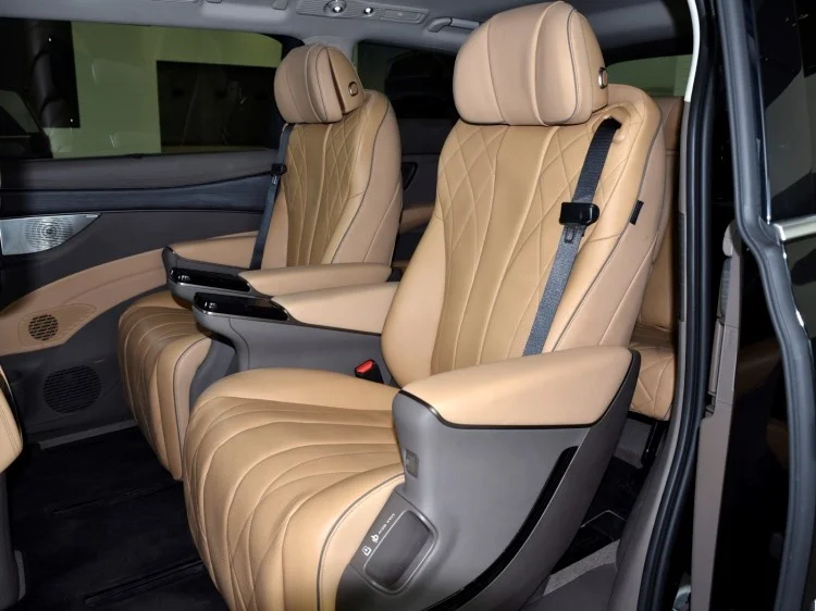 New BYD Denza D9 dm-i Plug-in Hybrid Electric Car microbus 7 seats AWD Noble version