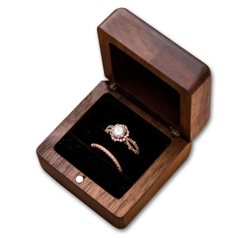 Beautifully propose marriage gift wedding walnut small wood ring box with magnet