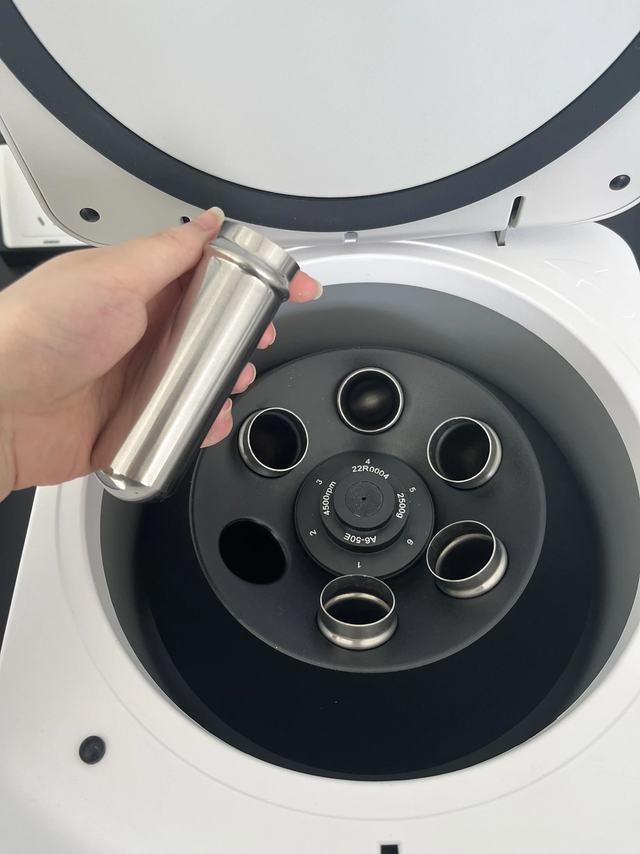 GYTGL-18 Portable Platelet Rich Plasma PRP Centrifuge Machine With Angle Rotor 10ml X 12  for Nucleic Acid Extraction