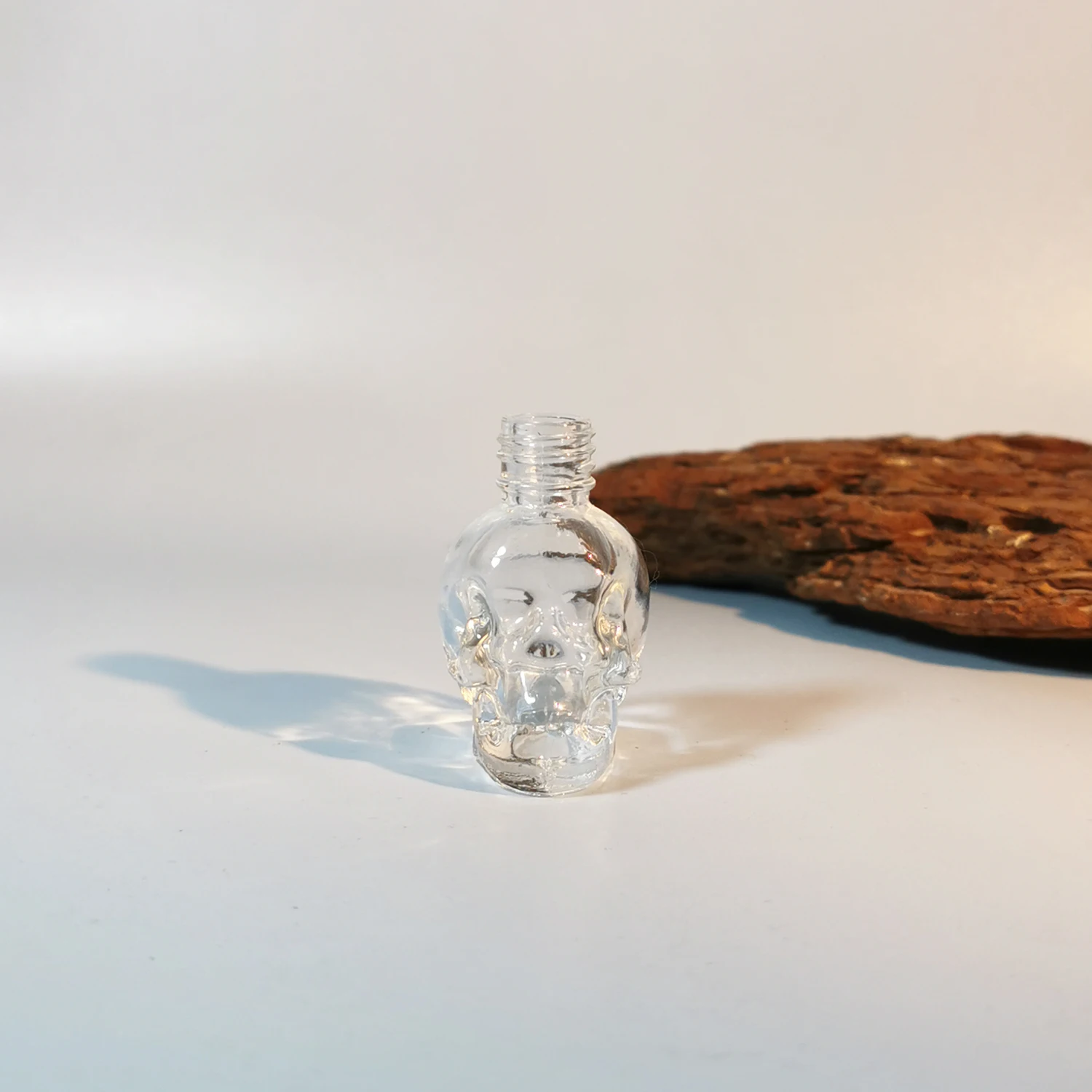 Unique Skull shaped Car Hanging Pendant Empty Bottle Air Freshener Perfume Glass Bottles