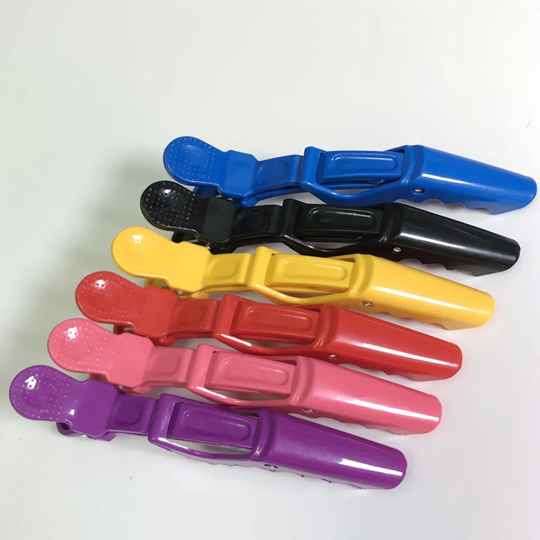 
Sandro Factory Sale Candy Color Alligator Hair Clips Hairdressing Salon Positioning Zone Plastic Hair Clip 
