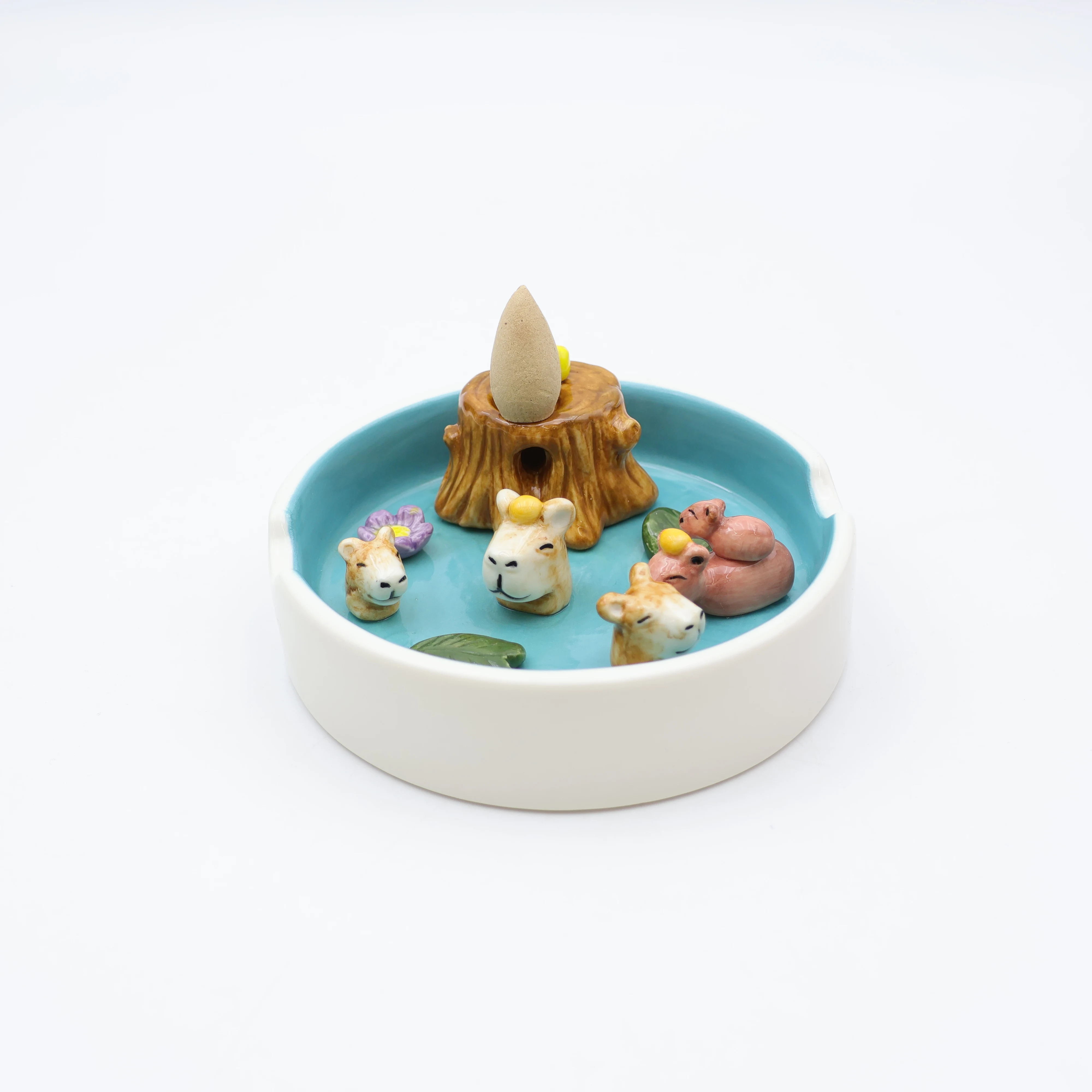 Wholesale office decor cute new design 3d cigar ash tray deflow incense burner custom ceramic guinea pig ashtray