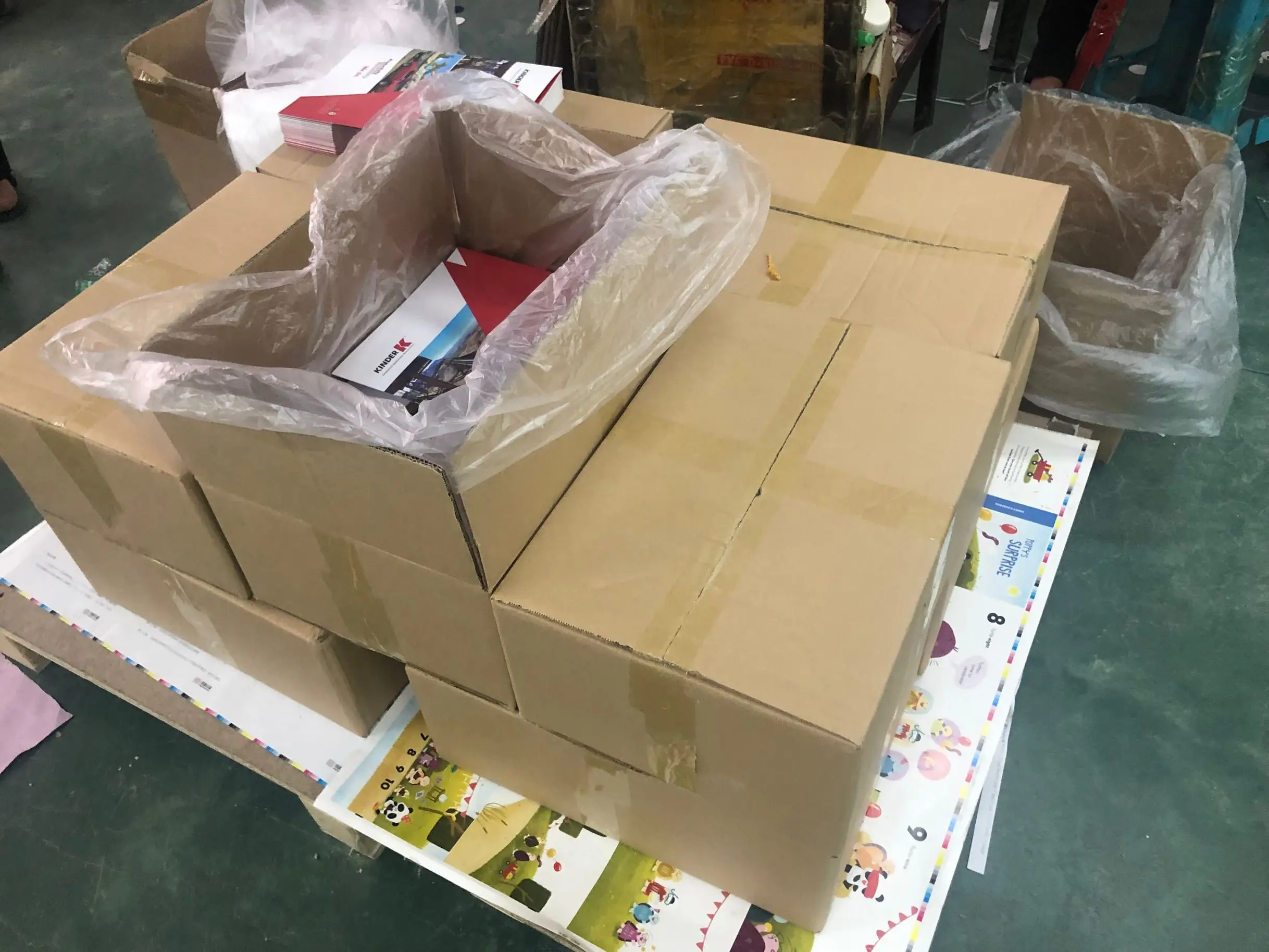  Catalogue printers perfect bound bulk catalog printing with 3 holds punched at China Printing