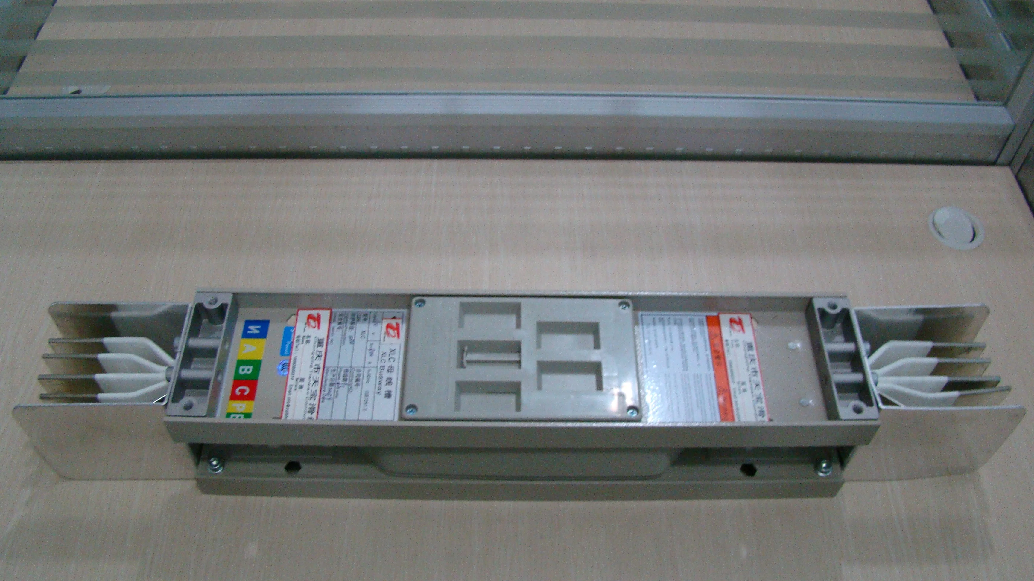 Factory Supply Electrical System Copper And Aluminum Compact Busway