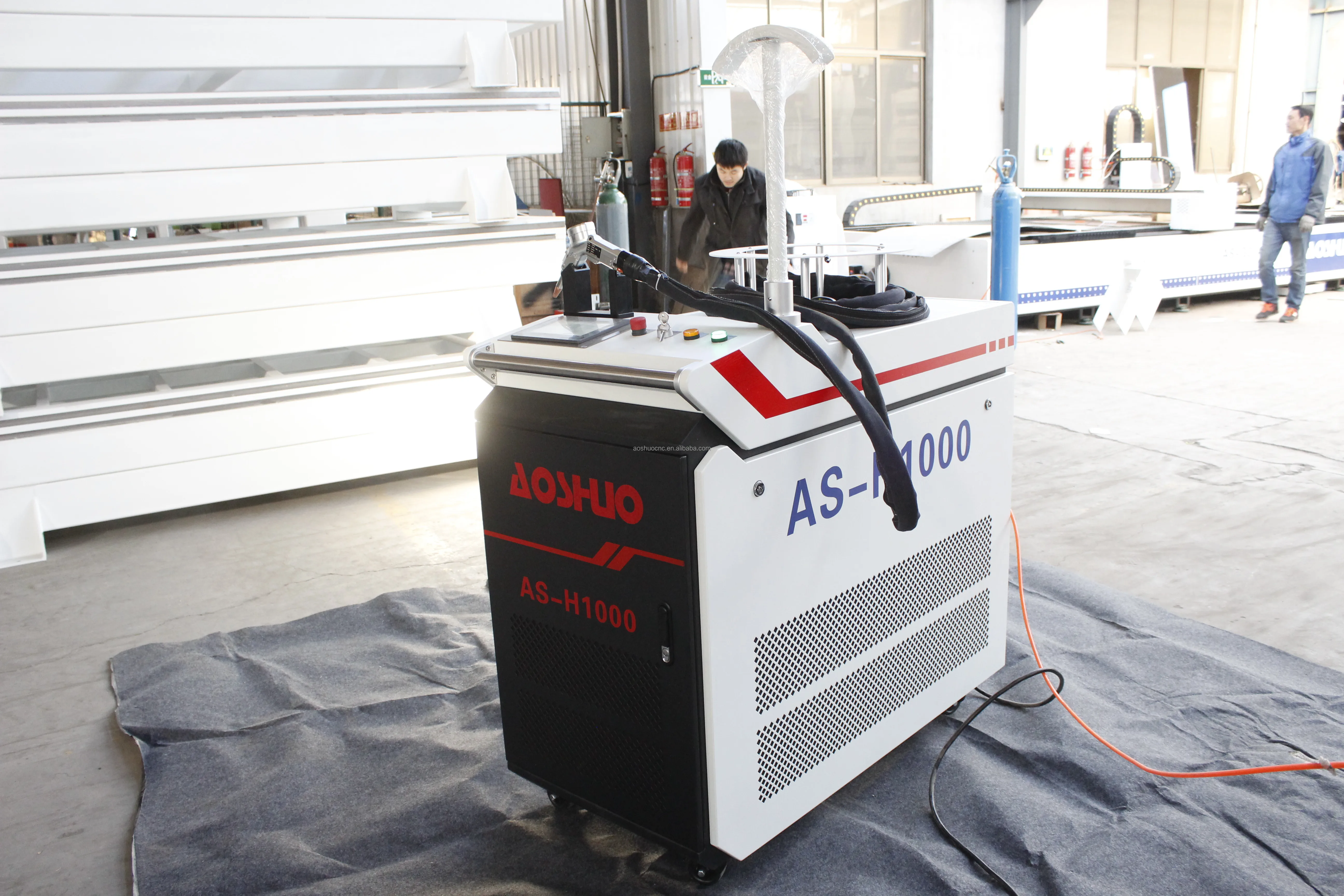High Efficiency Laser Welder Fiber Laser Welding Machine 1000w 1500w Laser Welding Machine For Metal