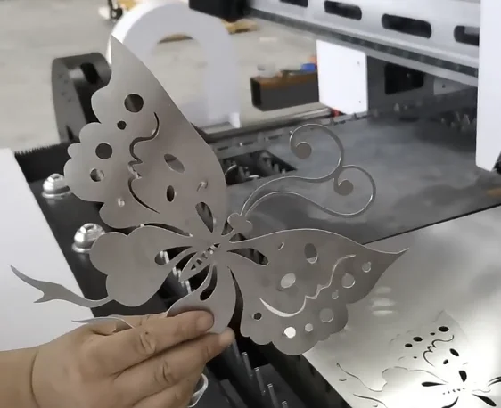 Numerical Control Stainless Steel Fiber Laser Cutting Machine Sheet Metal 1530 Laser Cutting Machine