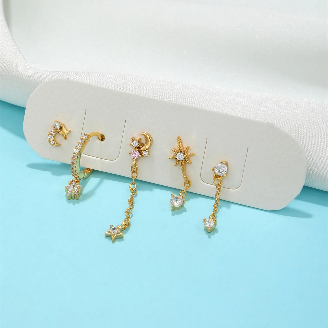5 Pcs/Set Gold Plated Huggie Hoop Earrings Set Cute Star and Moon Hypoallergenic Fashion Stud Earrings Set for Women Girls