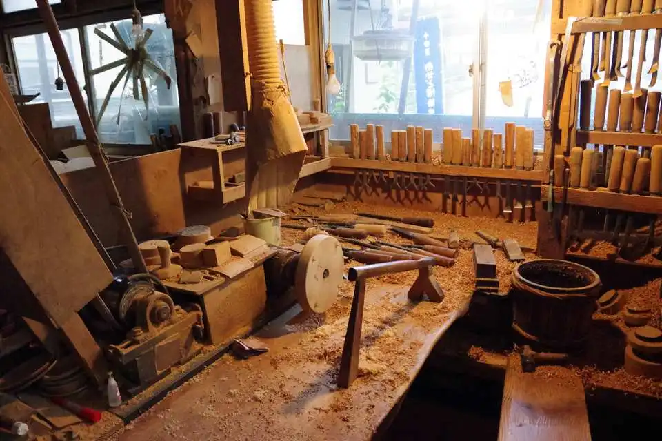 Natural wood grain zelkova wood lacquerware vase handicraft