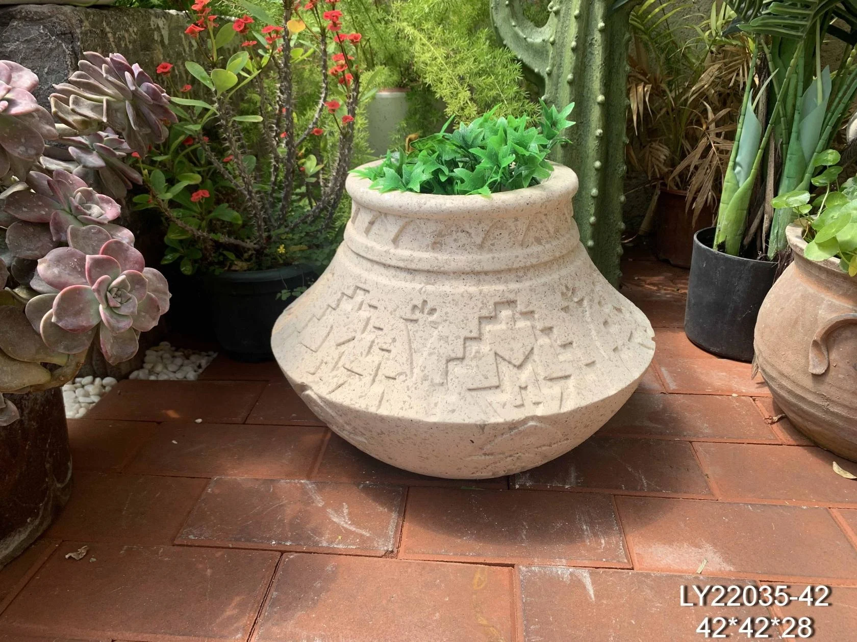 Magnesia modern cute design head planter fiberglass face flower pots for indoor and outdoor garden decoration