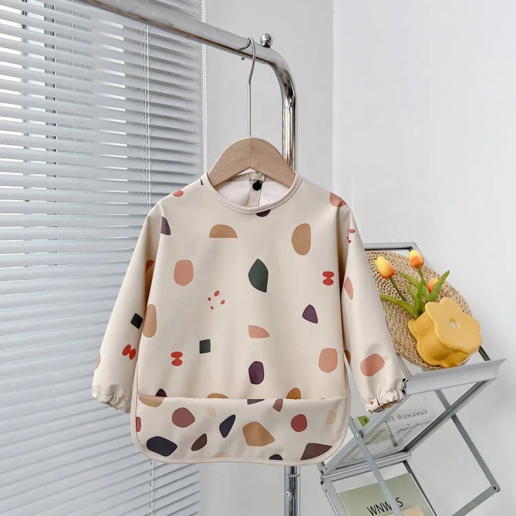 New PU waterproof food bib for childrenThe baby dining clothesLarge pocket recyclable fabric long sleeve reverse dressing