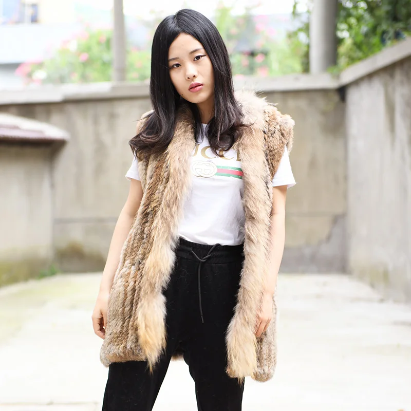 CX-G-B-76B Classic Hand Knit Fur Vest for Women Real Rabbit Fur Gilet Woman with Raccoon Around
