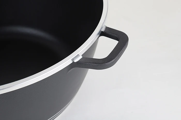 Black Colored Painting Pot Die Cast Aluminum Wok Casserole With Cover