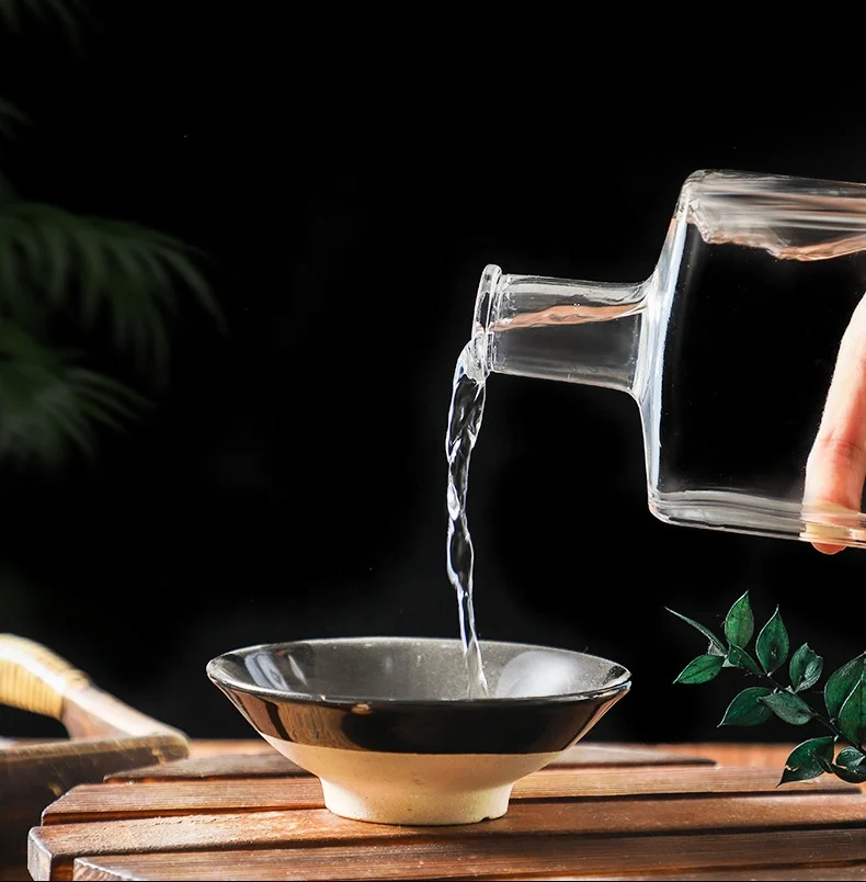 Factory Direct Wine Bottle 100ml 200ml 500ml Square Empty Glass Vodka Bottle with Luxury Gift Box