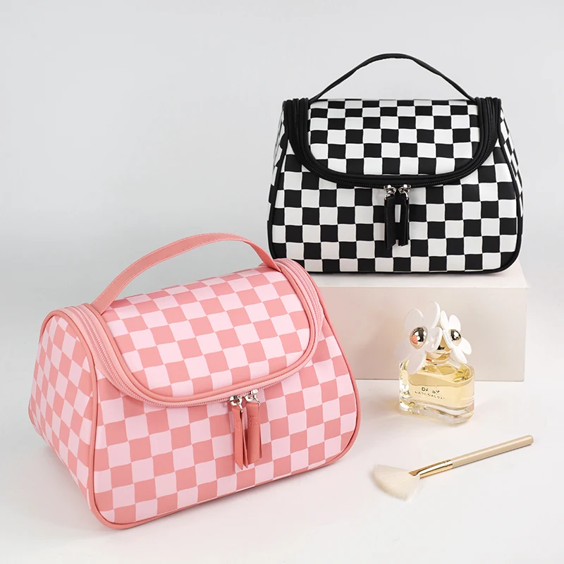 OEM Ciffnoo NO.10656 pink checkered printed Large capacity makeup storage nylon cosmetic bag with logo