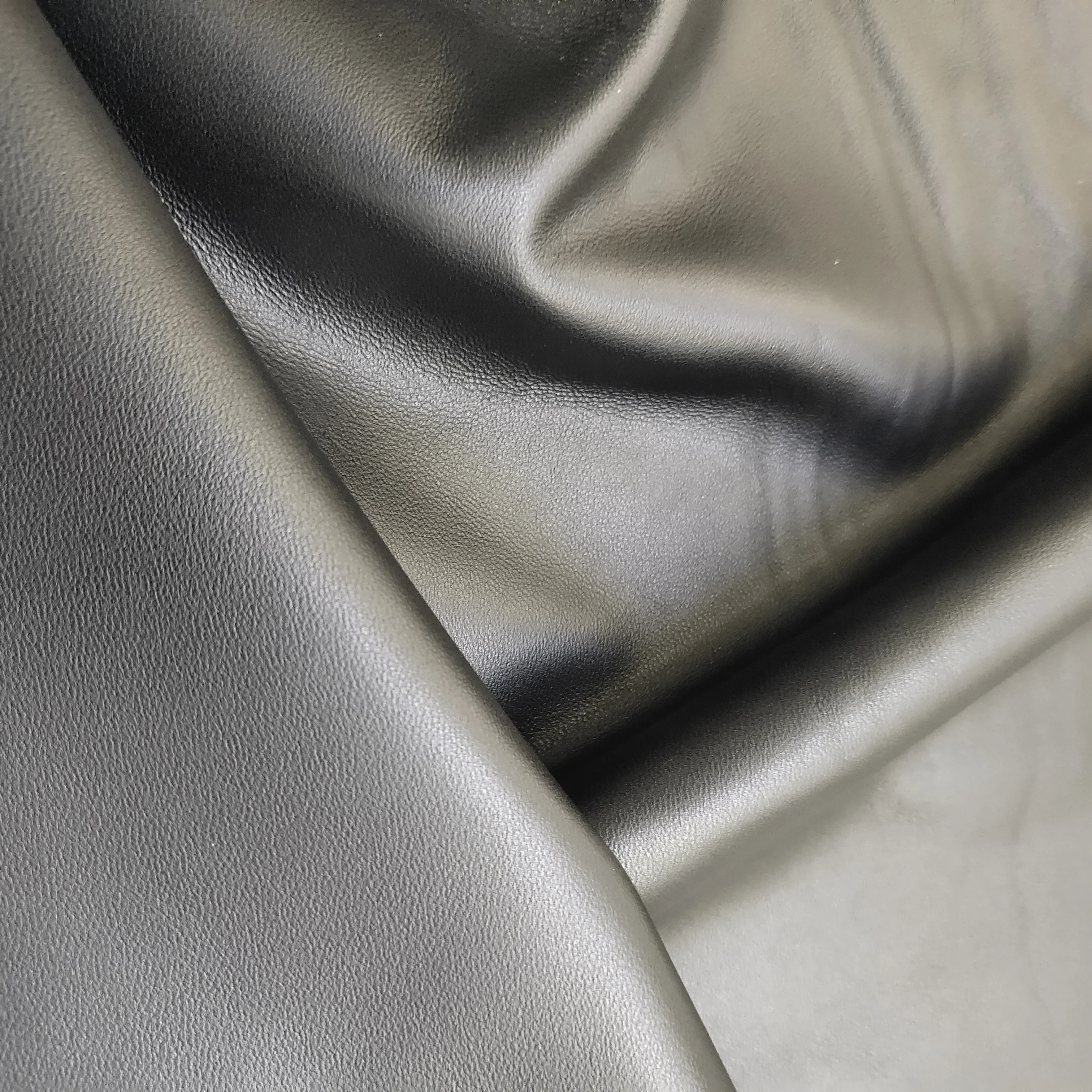 Black glossy soft sheepskin genuine full grain leather for garment material