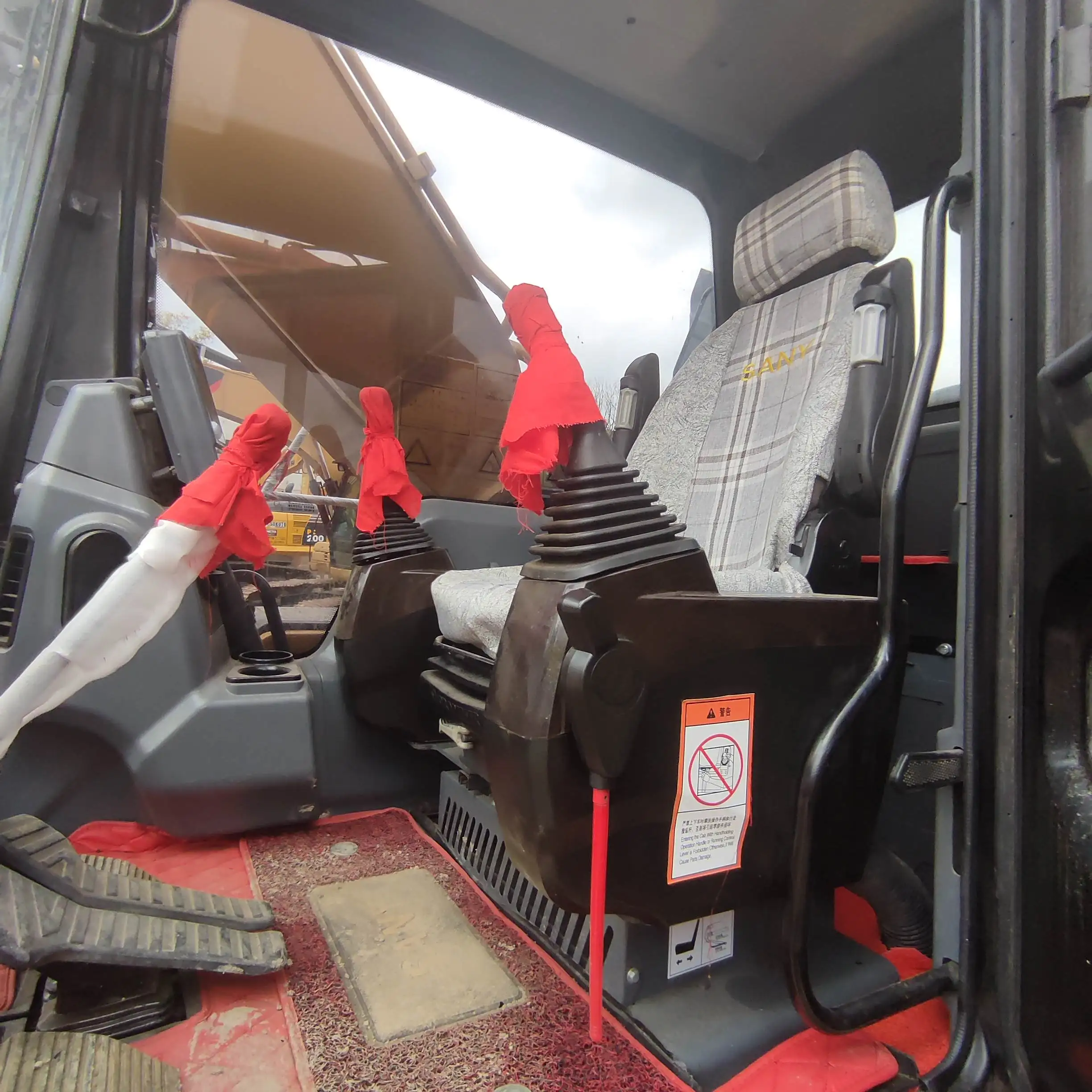 used  Chinese Medium Excavator 20 Ton SANY Excavators  Low Price  SANY SY215C Used Crawler Excavator for sale