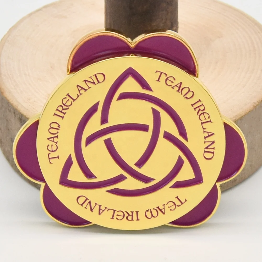 Magnetic suction badge metal pins transparent leaf custom soft enamel lapel pin