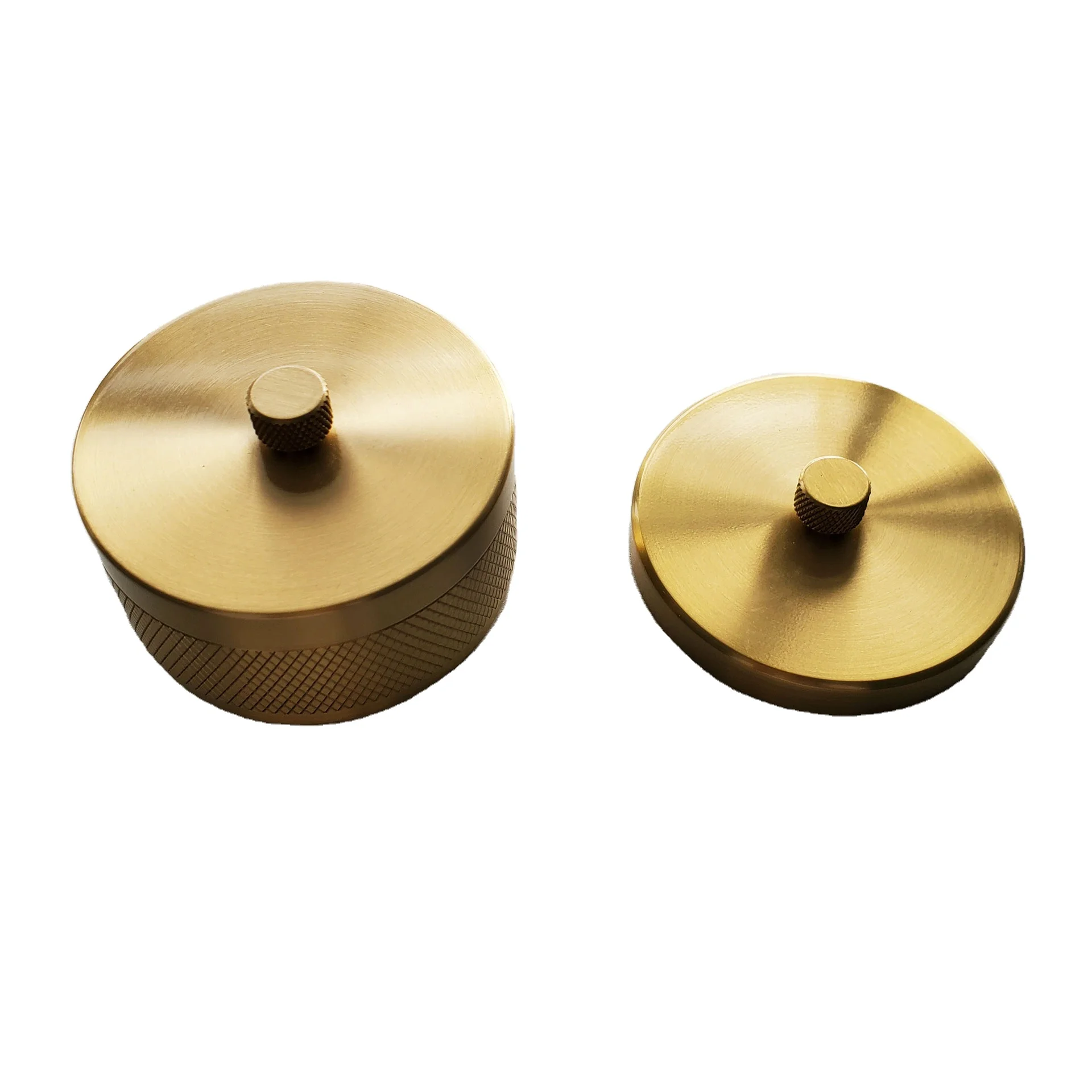 2021 new simple all-copper car ashtray wholesale advertising gift gift manufacturer with lid 72 outer diameter