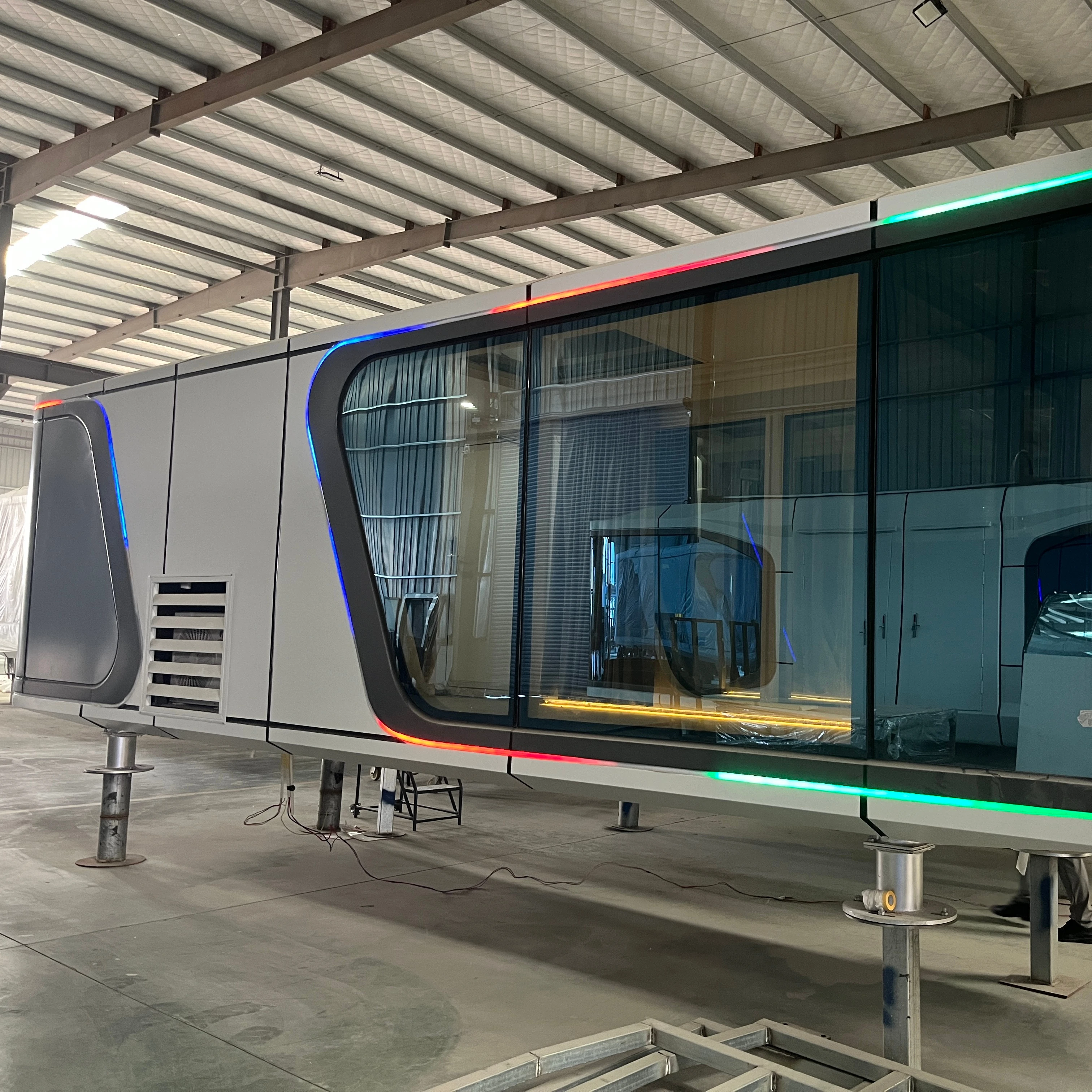 High Quality Space Capsule House Hotel Prefabricated Cabin Luxury Sleeping Pod Soundproof Portable Prefab Mobile Villa