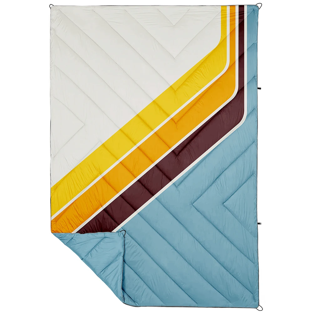 Пышное одеяло из нейлона