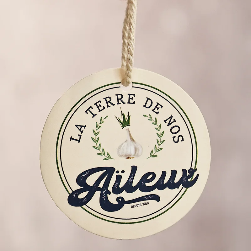 Colorful painting pattern paper tag,customized printing logo clothing hang tags,custom garment paper labels tag with  strings