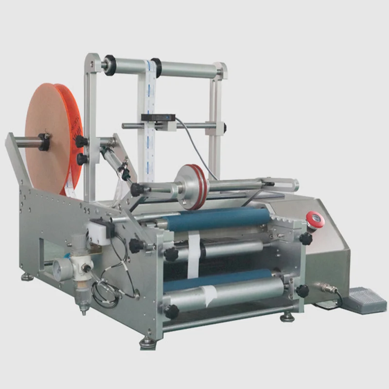 Manual Round Bottle Labeling Machine 1.5L Water Food Bottle Semi Automatic Round Bottle Labeling Machine