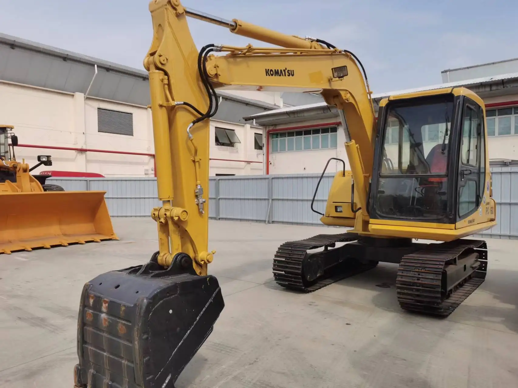 used komatsu pc60-7 crawler excavator old 6 ton excavator china for sale PC 60 60-7 PC60