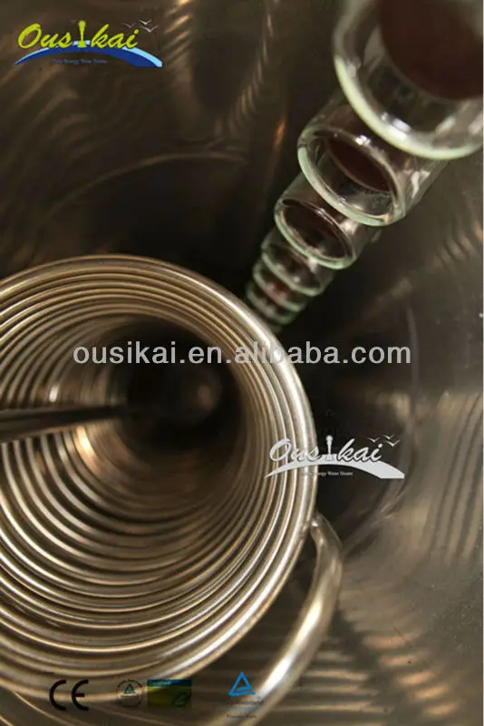 Thermosiphon stainless steel non-pressurized solar water heater system for household hot water